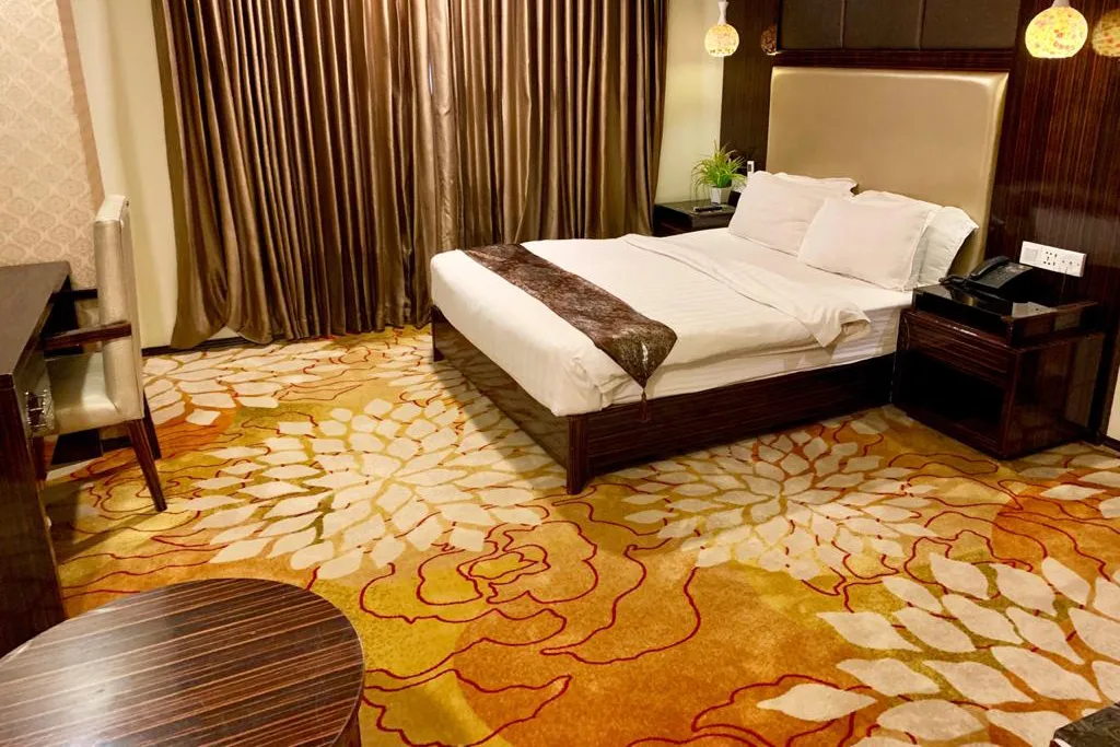 hotel room carpet